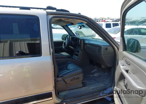 2004 Chevrolet Avalanche 1500 z USA, uszkodzony, nr VIN 3GNEK12T74G219060